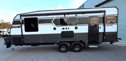 2026 Red Centre Newell Plus 226 Rear Club