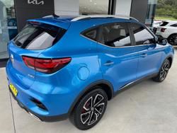 2021 MG ZST Essence