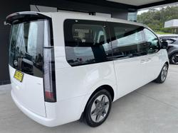 2025 Hyundai STARIA