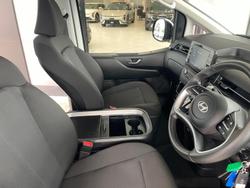2025 Hyundai STARIA