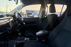 2020 Toyota Hilux SR