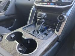 2024 Toyota Landcruiser VX