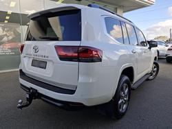 2024 Toyota Landcruiser VX