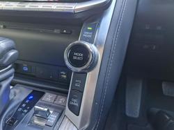 2024 Toyota Landcruiser VX