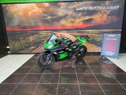 2016 Kawasaki NINJA 300 GREEN