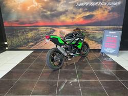 2016 Kawasaki NINJA 300 GREEN