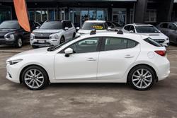 2018 Mazda 3 SP25