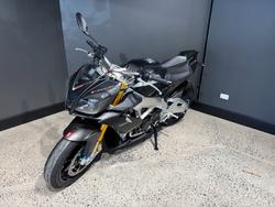 2014 APRILIA TUONO V4 R BLACK