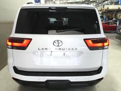 2024 Toyota Landcruiser GXL