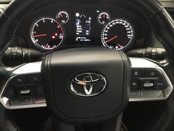 2024 Toyota Landcruiser GXL