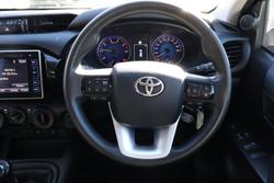 2019 Toyota Hilux SR