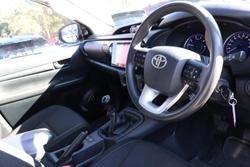 2019 Toyota Hilux SR
