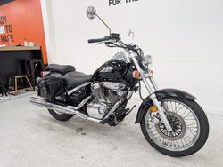 2013 Suzuki VL250 (LC250 INTRUDER) Black