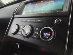2019 Land Rover Discovery SD6 SE