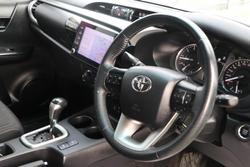 2022 Toyota Hilux SR5