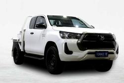 2022 Toyota Hilux SR