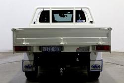 2022 Toyota Hilux SR