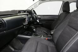 2022 Toyota Hilux SR