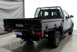 2025 Toyota Hilux SR
