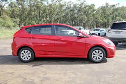 2017 Hyundai Accent Active