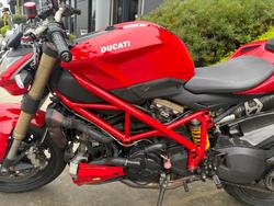 2014 DUCATI STREETFIGHTER 848 Red