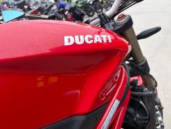 2014 DUCATI STREETFIGHTER 848 Red
