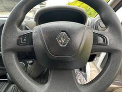 2018 Renault Master X62 Glacier White