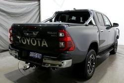 2023 Toyota Hilux SR5