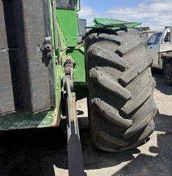 2016 John Deere 648L Green