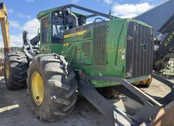 2016 John Deere 648L Green