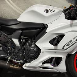 2023 Yamaha YZF-R7LA White