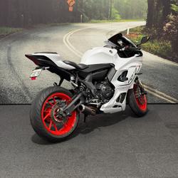 2023 Yamaha YZF-R7LA White
