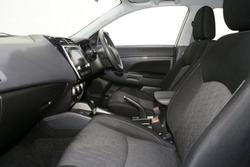 2024 Mitsubishi ASX ES