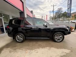 2023 Toyota Landcruiser Sahara ZX