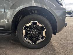 2024 Nissan Navara ST-X