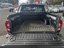 2024 Nissan Navara ST-X