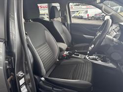 2024 Nissan Navara ST-X