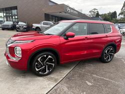 2023 Mitsubishi Outlander Exceed