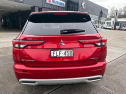 2023 Mitsubishi Outlander Exceed