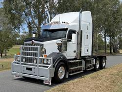 2023 Kenworth T610 SAR White