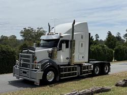 2023 Kenworth T610 SAR White
