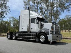 2023 Kenworth T610 SAR White
