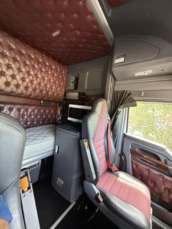 2023 Kenworth T610 SAR White