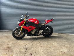2015 BMW Motorrad S 1000 R Red
