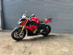 2015 BMW Motorrad S 1000 R Red