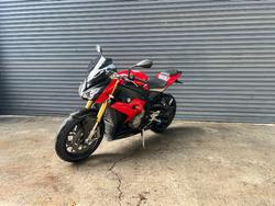 2015 BMW Motorrad S 1000 R Red