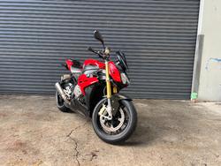 2015 BMW Motorrad S 1000 R Red