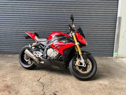 2015 BMW Motorrad S 1000 R Red
