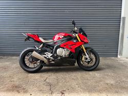 2015 BMW Motorrad S 1000 R Red