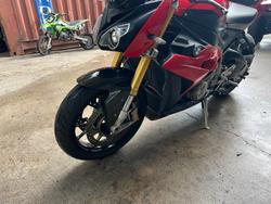 2015 BMW Motorrad S 1000 R Red